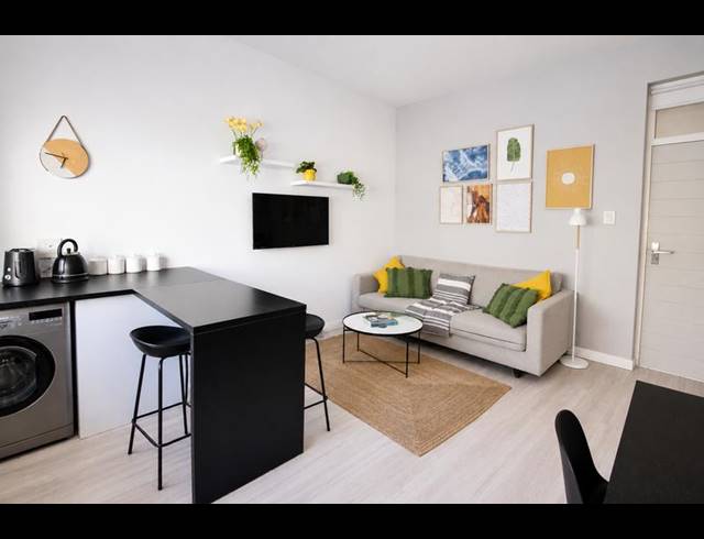 0 BEDROOM APARTMENT FOR SALE IN SEA POINT